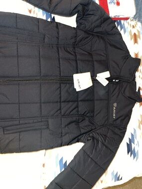 Ariat Women's Black puffer jacket